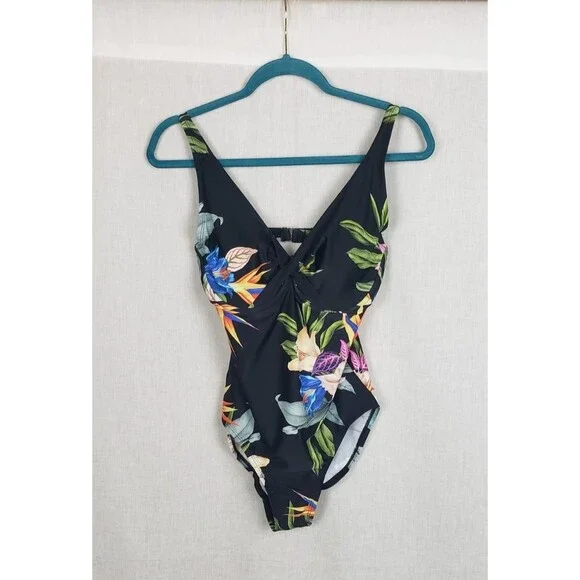 La Blanca Swimwear One Piece Black Floral Twist UPF 50+ Beach Resort Vacation - Picture 1 of 5